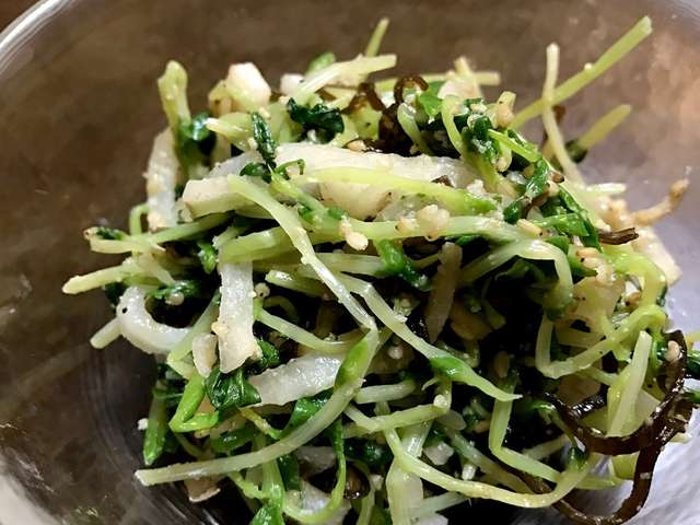 味見が止まらない!大根と豆苗のナムル